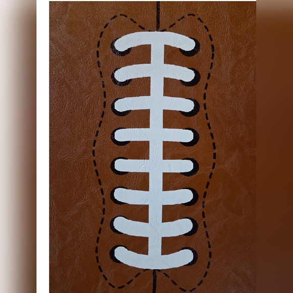 Envogue - NEW Football Shaped Faux Leather Set of 4 Placemats Great For Man-Cave - Picture 2 of 6